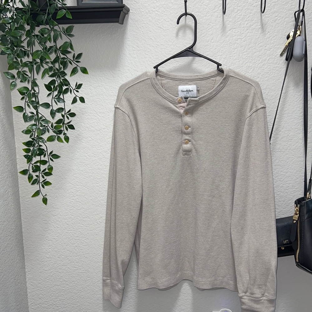 Mens Goodfellow & Co. Size M. Like new condition! Never worn!